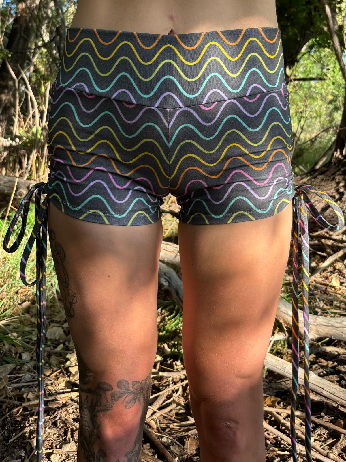 mto // cinch shorties