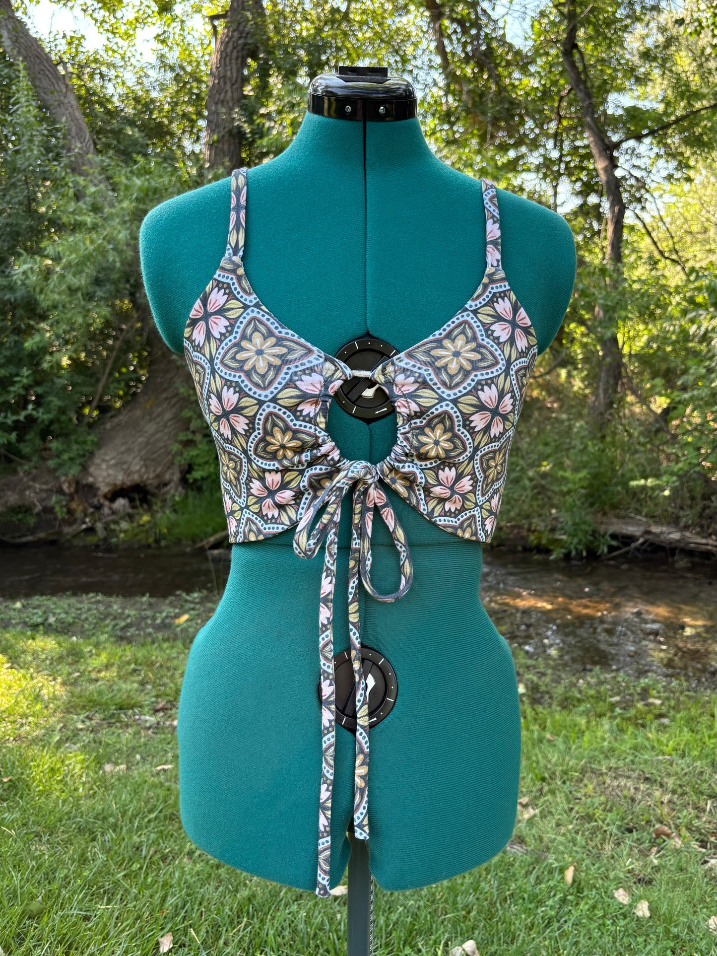 cinch circle crop // small