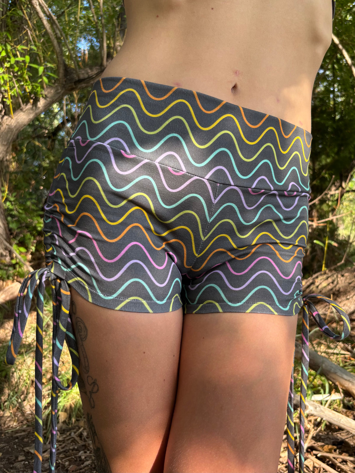 mto // cinch shorties