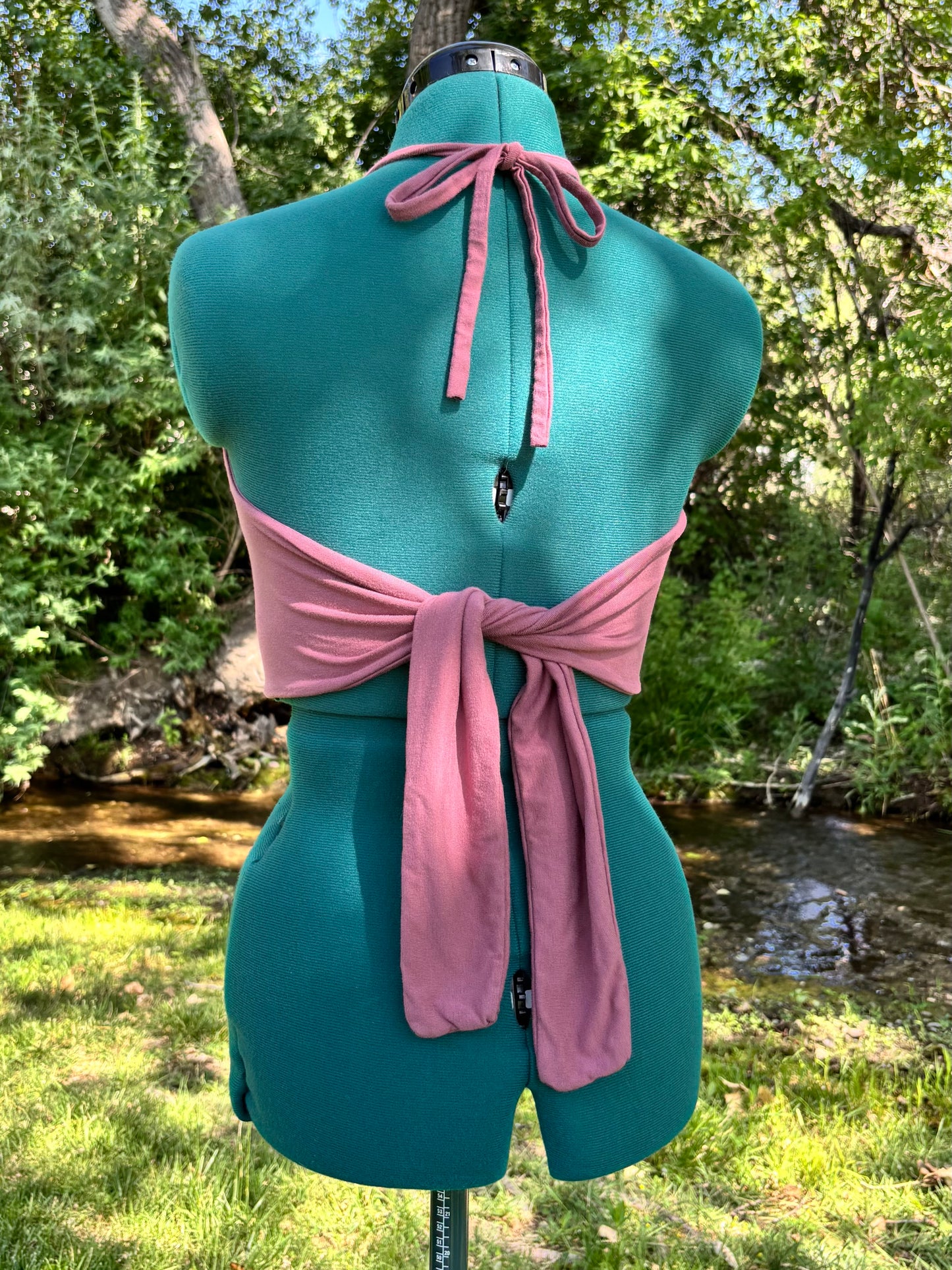 keyhole halter top // extra small - small