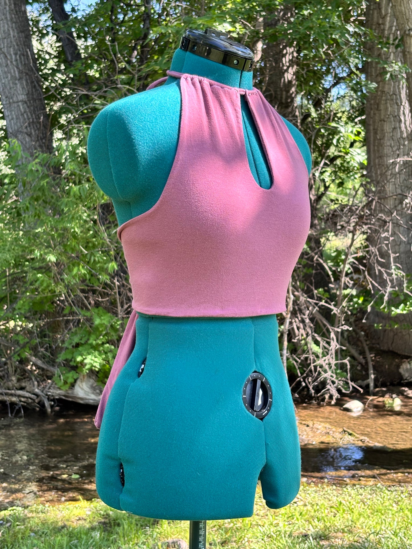 keyhole halter top // extra small - small
