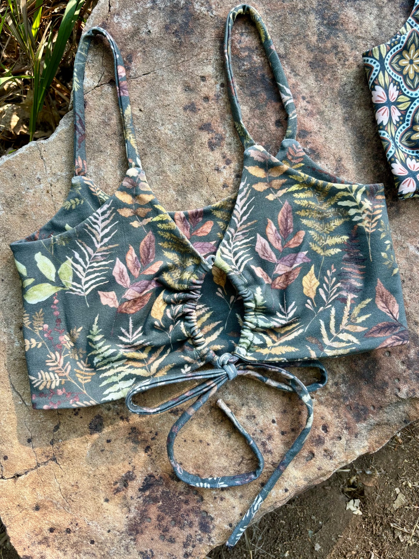 fern cinch circle crop // medium