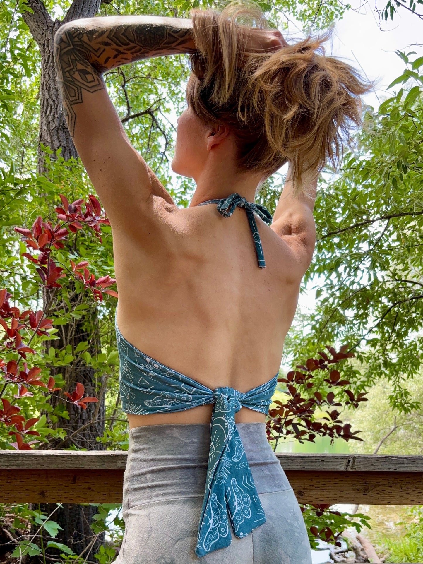 keyhole halter top // medium