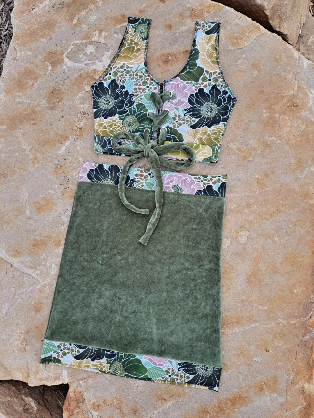 Bloom lace-up top // small
